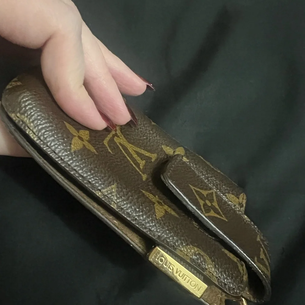 Louis Vuitton Monogram Phone Pouch / Mini Case – Authentic